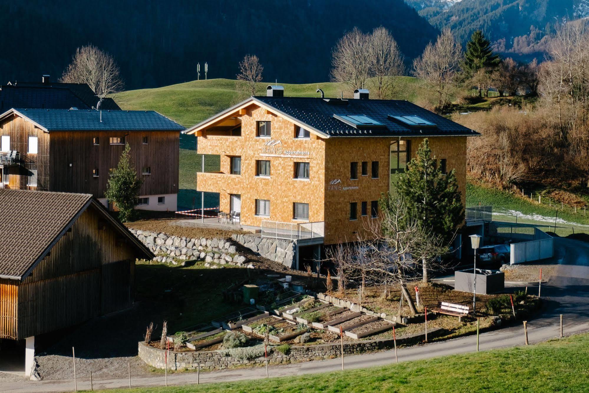 Kanis Appartements Schoppernau Exterior photo